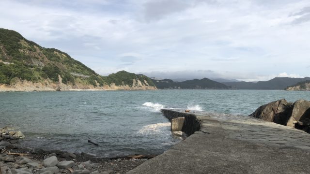 鳥取の波消護岸